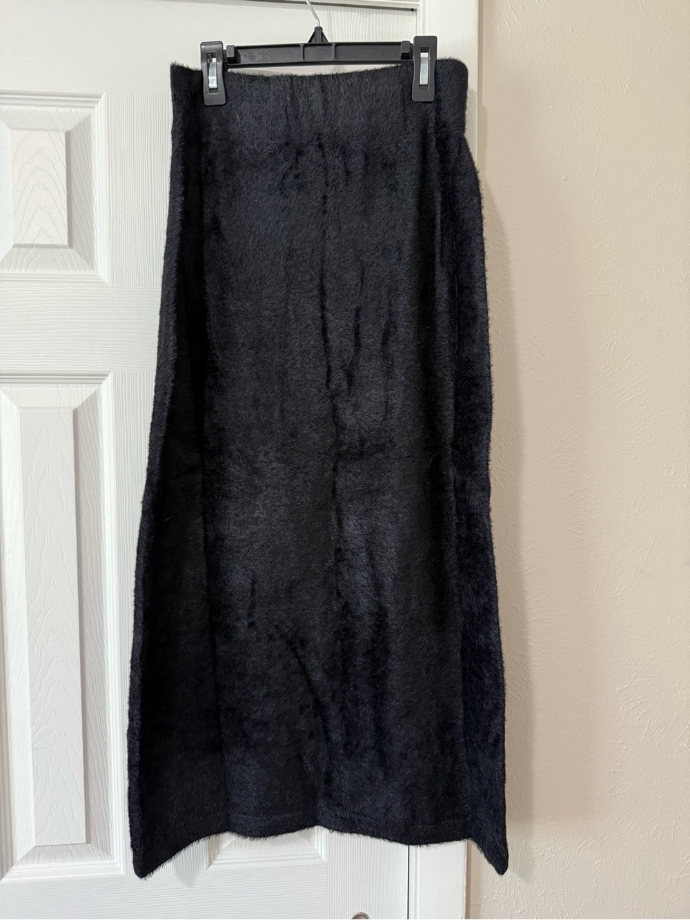 Le Bop Fuzzy Midi Skirt size Medium Black - Picture 5 of 7